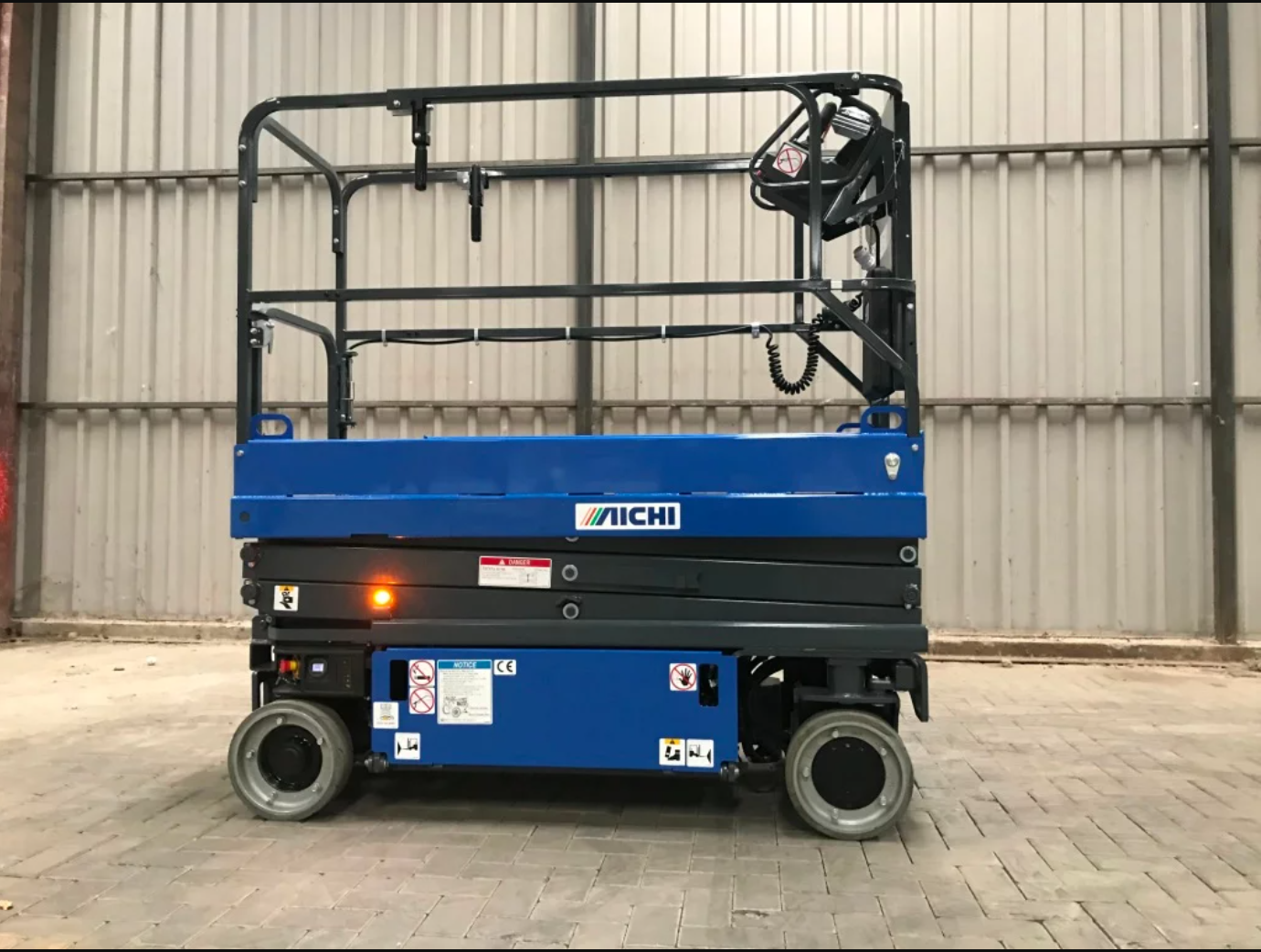 AICHI SV08ENL elektrikli makaslı platform