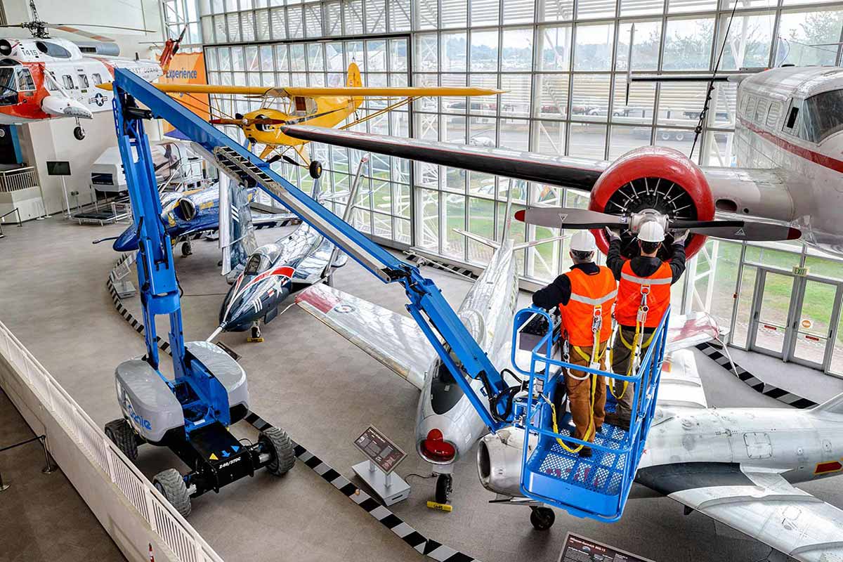 Genie Z-60 DC elektrikli eklemli bomlu platform