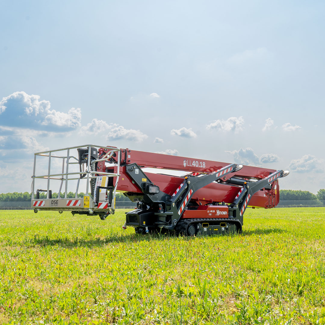 Hinowa Lightlift 40.18 yüksek erişimli paletli platform